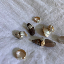 Load image into Gallery viewer, Wren Pearl Ring
